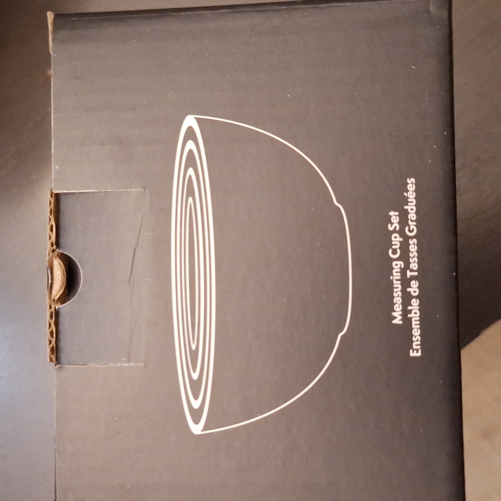 New in Box Greg Natale Ceramic Measuring Cup Set Light Green